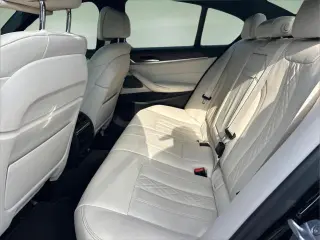 Serie 5 BMW 2019 540i Sedán 4p