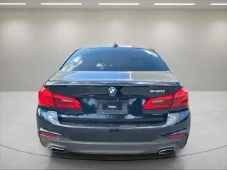 Serie 5 BMW 2019 540i Sedán 4p
