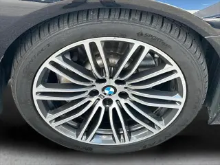 Serie 5 BMW 2019 540i Sedán 4p