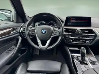 Serie 5 BMW 2019 530e iPerformance Sedán 4p.