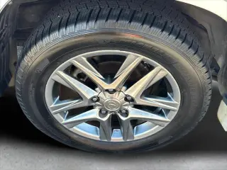 Lexus LX 570 2013 4x4 SUV 4p