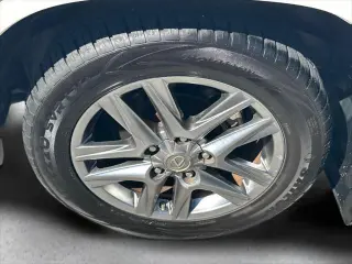 Lexus LX 570 2013 4x4 SUV 4p