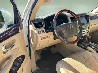 Lexus LX 570 2013 4x4 SUV 4p
