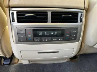 Lexus LX 570 2013 4x4 SUV 4p