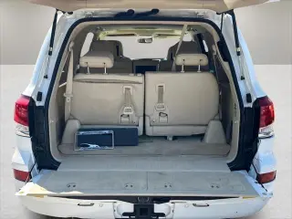 Lexus LX 570 2013 4x4 SUV 4p