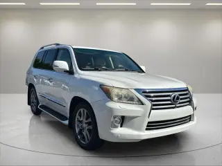 Lexus LX 570 2013 4x4 SUV 4p