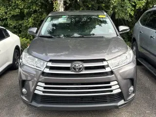 Toyota Highlander 2019 AWD XLE 4dr SUV