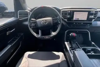 Toyota Tundra 2023 4x4 SR5 4dr CrewMax Cab Pickup SB