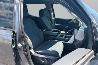 Toyota Tundra 2023 4x4 SR5 4dr CrewMax Cab Pickup SB