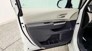 Toyota Sienna 2024 XLE 8-Pasajeros 4p Mini-Van