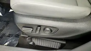Toyota Sienna 2024 XLE 8-Pasajeros 4p Mini-Van