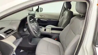 Toyota Sienna 2024 XLE 8-Pasajeros 4p Mini-Van
