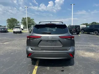 Toyota Highlander 2023 L SUV 4 puertas