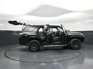 Toyota 4Runner 2019 4x2 SR5 4dr SUV