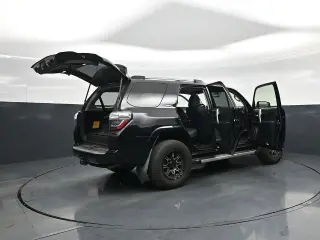 Toyota 4Runner 2019 4x2 SR5 4dr SUV