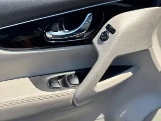 Nissan Rogue Sport 2019 AWD S 4dr Crossover español: Nissan Rogue Sport 2019 AWD S 4 tracción cuatro ruedas Crossover español