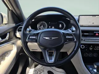 Génesis G70 2025 2.5T Estándar 4dr Sedan