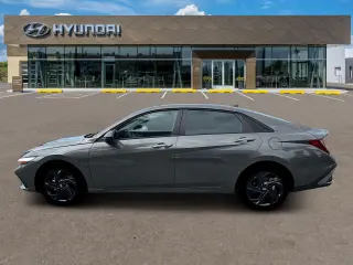 Hyundai ELANTRA 2026 SEL Sport 4dr Sedán