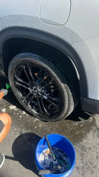 LAVADO Y DETAILING PARA AUTOS