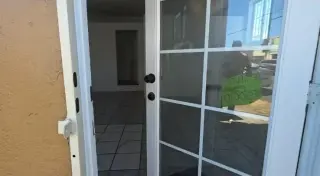 RENTO ESPACIO PARA NEGOCIO EN L.A.