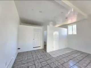 RENTO ESPACIO PARA NEGOCIO EN L.A.