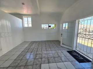 RENTO ESPACIO PARA NEGOCIO EN L.A.