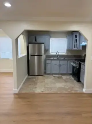 CASA  NUEVA EN LOS ANGELES
