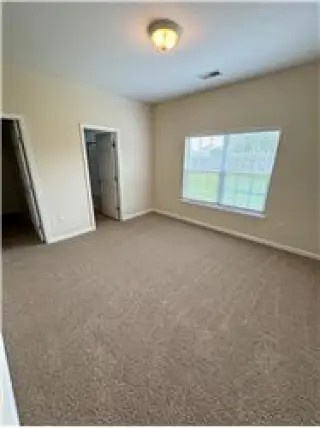 Rental property with 3 bedroom and 2 bathroom in Richmond Hill