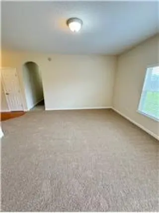 Rental property with 3 bedroom and 2 bathroom in Richmond Hill
