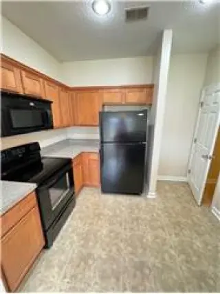 Rental property with 3 bedroom and 2 bathroom in Richmond Hill