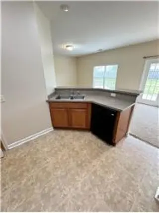 Rental property with 3 bedroom and 2 bathroom in Richmond Hill
