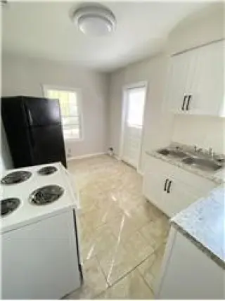 Rental property with 2 bedroom and 1 bathroom in Savannah