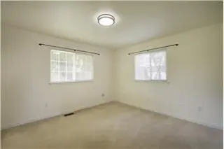 Rental property with 3 bedroom and 2 bathroom in Seattle