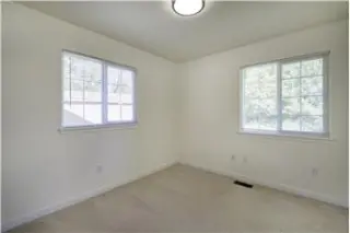 Rental property with 3 bedroom and 2 bathroom in Seattle