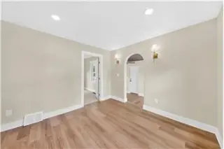 Rental property with 2 bedroom and 1.5 bathroom in Akron