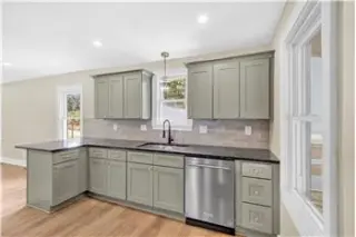 Rental property with 2 bedroom and 1.5 bathroom in Akron
