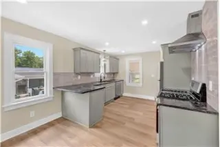 Rental property with 2 bedroom and 1.5 bathroom in Akron