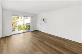 Rental property with 2 bedroom and 1 bathroom in Burbank