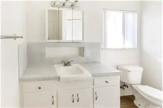 Rental property with 2 bedroom and 1 bathroom in Burbank