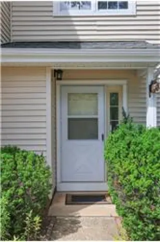Rental property with 3 bedroom and 2.5 bathroom in Somerset