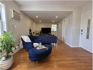 Rental property with 3 bedroom and 1 bathroom in Bayonne