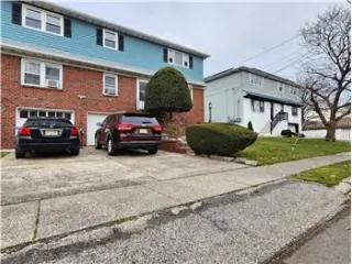 Rental property with 3 bedroom and 1 bathroom in South Hackensack