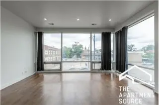 Rental property with 3 bedroom and 2 bathroom in Chicago