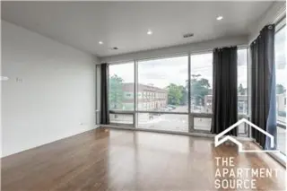 Rental property with 3 bedroom and 2 bathroom in Chicago