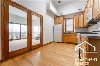 Rental property with 3 bedroom and 3 bathroom in Chicago