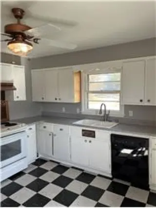 Rental property with 3 bedroom and 1 bathroom in Newburgh