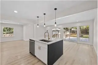 Rental property with 4 bedroom and 3 bathroom in Austin