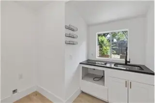 Rental property with 4 bedroom and 3 bathroom in Austin