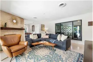 Rental property with 3 bedroom and 2 bathroom in Hollywood