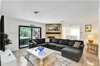 Rental property with 3 bedroom and 2 bathroom in Hollywood